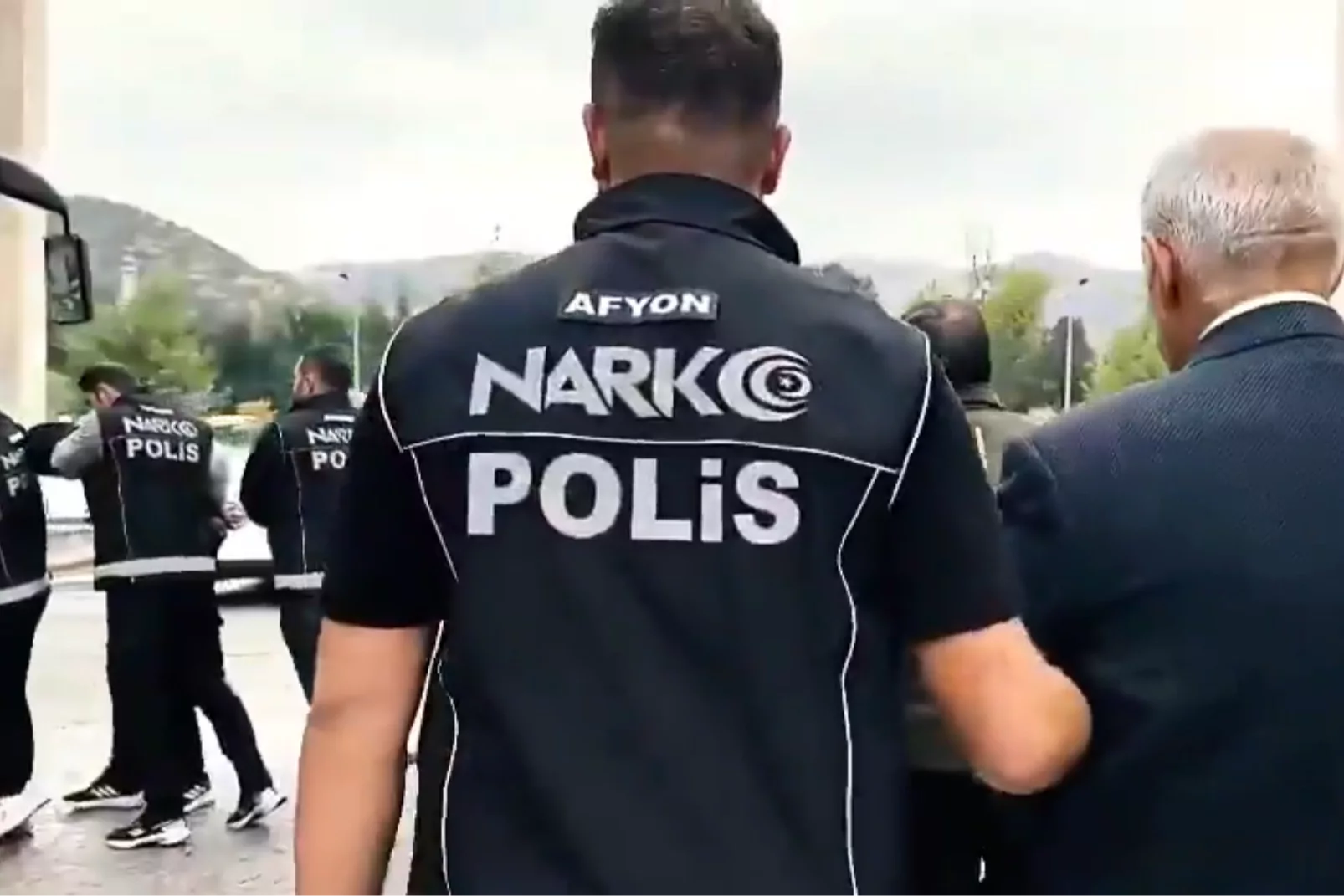 İ&ccedil;işleri'nden son 10 g&uuml;n&uuml;n narkotik raporu... 75 ilde uyuşturucu operasyonu