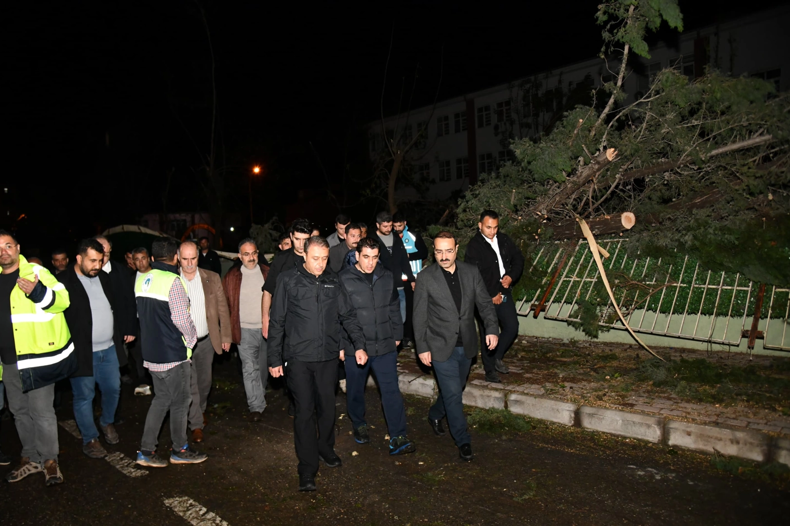 Şanlıurfa'da iki il&ccedil;ede eğitime 4 g&uuml;n ara