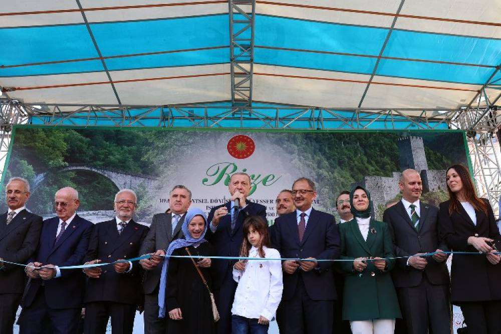 Erdoğan memleketi Rize'den d&uuml;nyaya mesaj verdi... Gazze'yi &ccedil;aresiz bırakmayacağız!