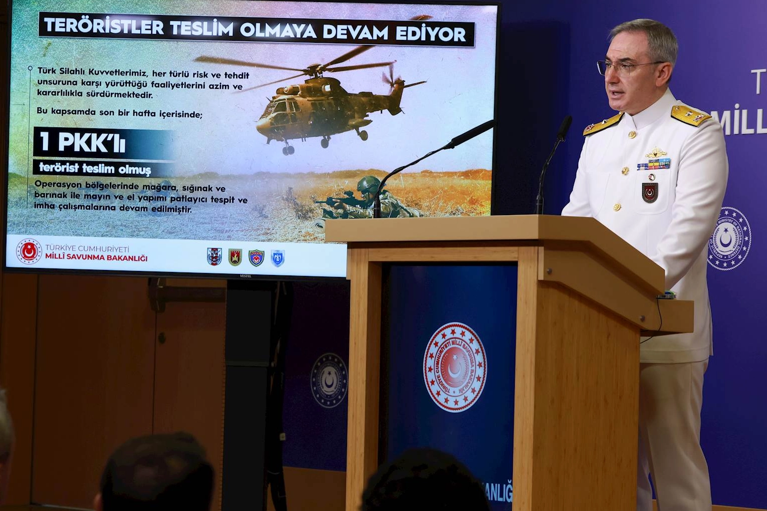 Ter&ouml;ristler teslim olmaya devam ediyor... Hudutlarda 490 kişi yakalandı