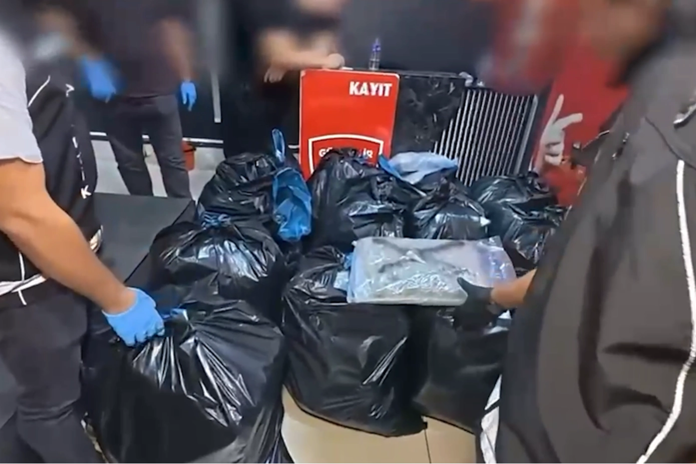Uyuşturucu madde satıcıların y&ouml;nelik dev operasyon