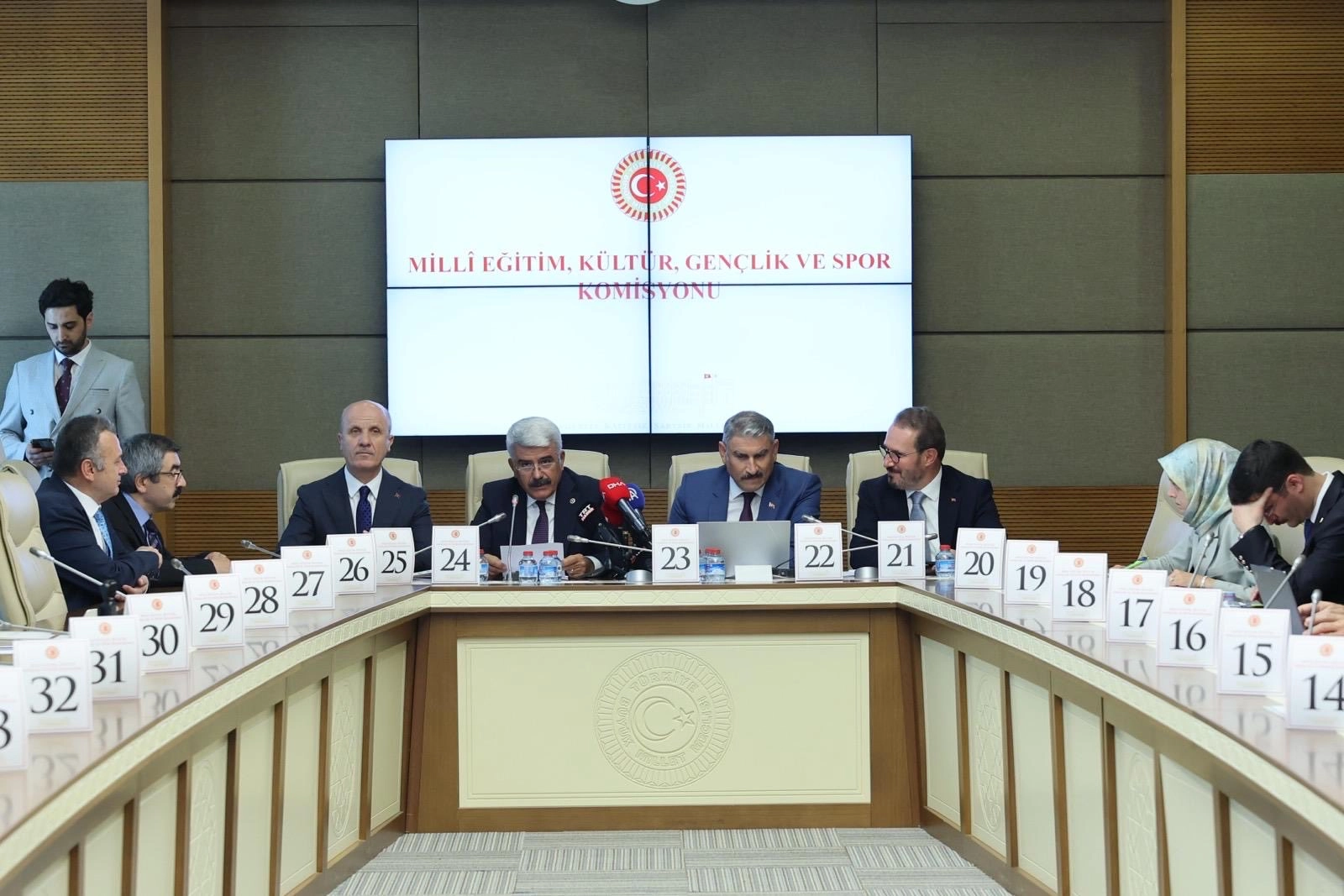 &Ouml;ğrenci affının kapsamı genişletiliyor... Kanun teklifi komisyondan ge&ccedil;ti