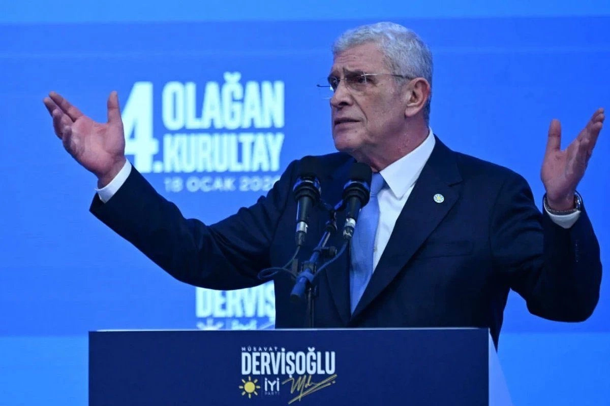 İYİ Parti'de M&uuml;savat Dervişoğlu yeniden Genel Başkan se&ccedil;ildi