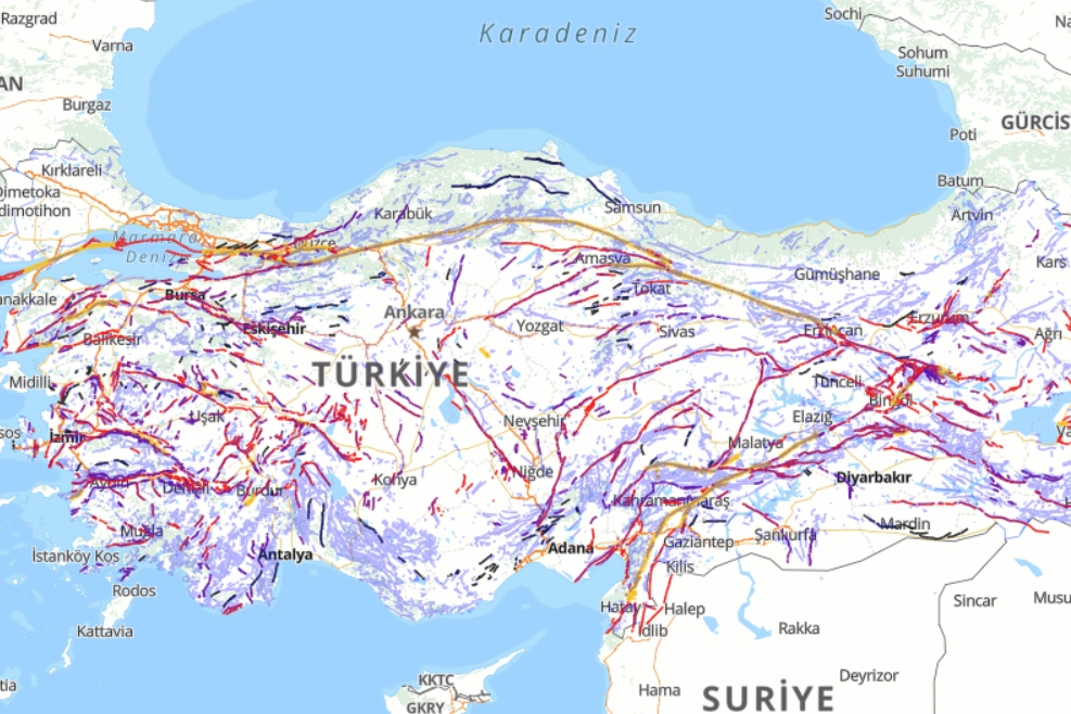 T&uuml;rkiye'nin diri fay haritası g&uuml;ncellendi... Diri faylar 700&rsquo;e y&uuml;kseldi!