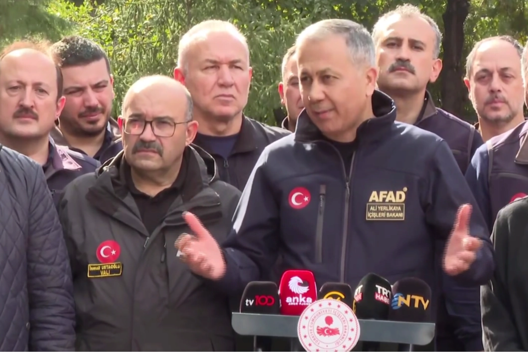 Bakan Yerlikaya Sındırgı’dan son durumu açıkladı... 