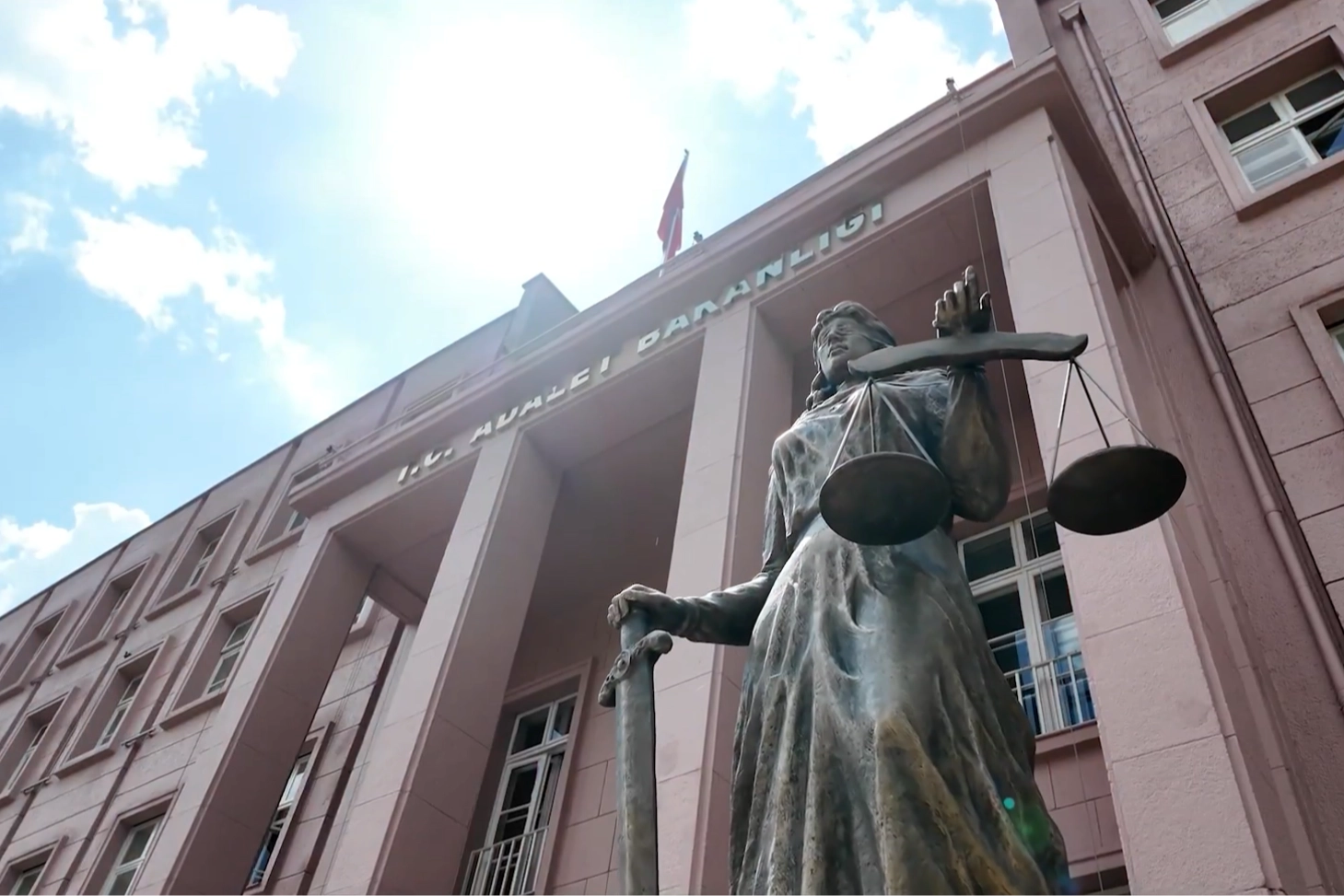 Alo Adalet 135 1 Eyl&uuml;l&rsquo;de başlıyor