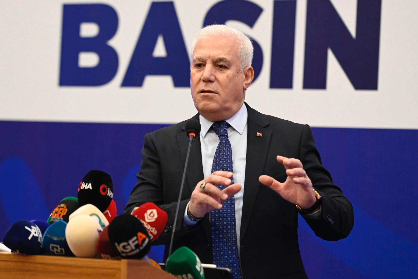 G&ouml;zaltına alınan Başkan Mustafa Bozbey&rsquo;den Bursalılara mektup