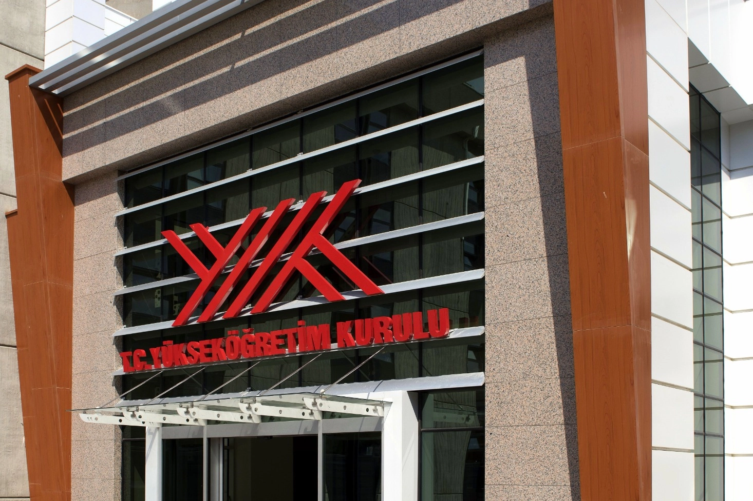 Y&Ouml;K'ten kadın &ouml;ğrencilere destek... Doğum sonrası ek s&uuml;re uygulaması