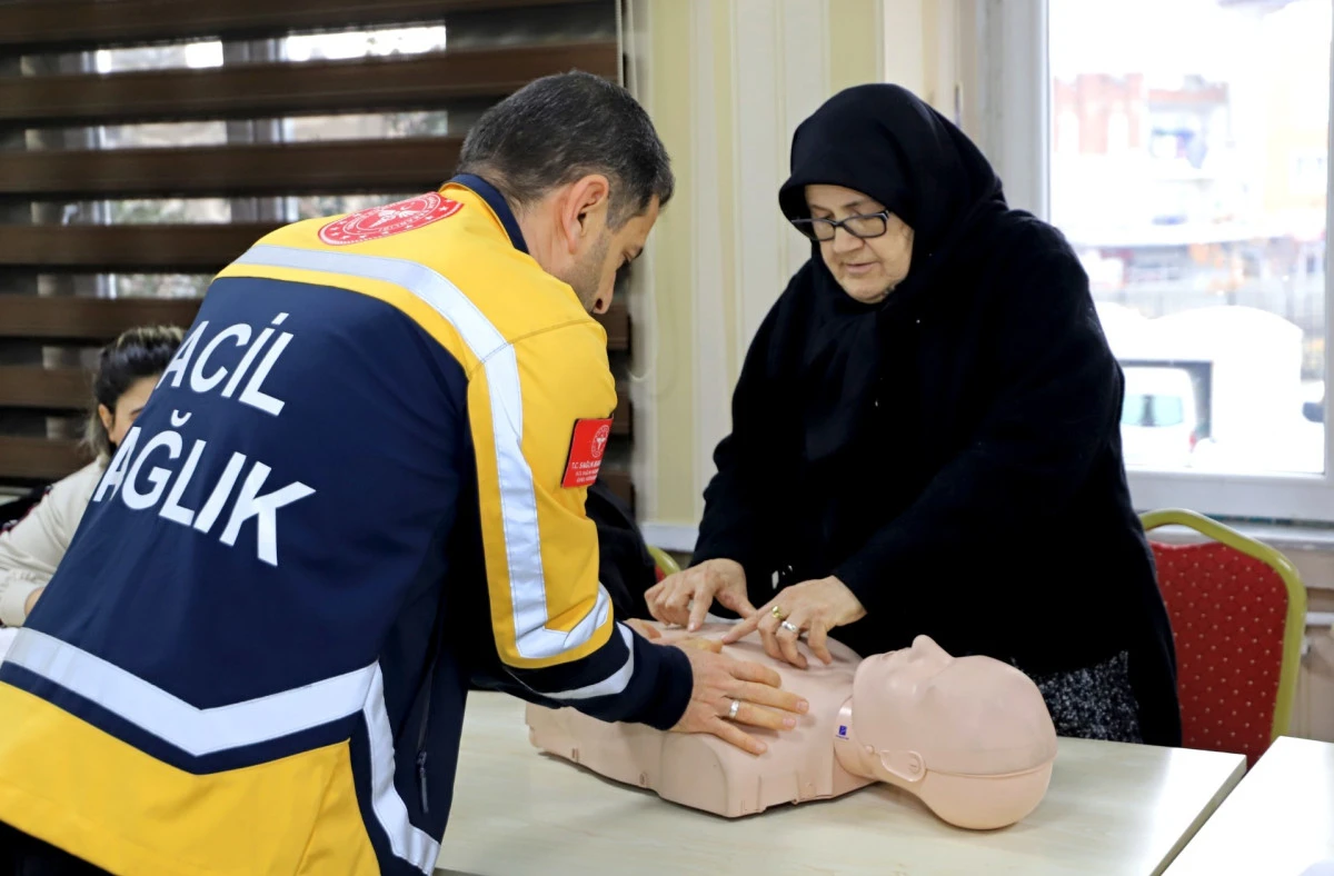 68 Yaşındaki Naciye Teyze Herkese &Ouml;rnek Oldu