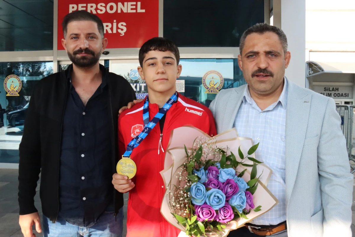 BALKAN ŞAMPİYONU DEDEOĞLU, ŞANLIURFA&rsquo;DA GURUR YAŞATTI