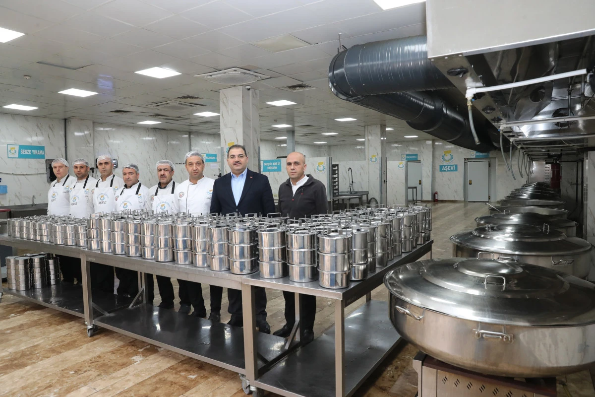 BAŞKAN CANPOLAT: 365 G&Uuml;N HALKIMIZIN HİZMETİNDEYİZ