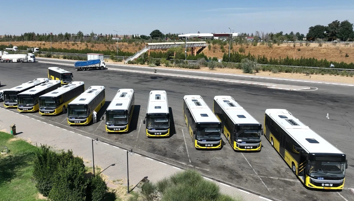 B&Uuml;Y&Uuml;KŞEHİR, ULAŞIM FİLOSUNU 50 OTOB&Uuml;SLE B&Uuml;Y&Uuml;T&Uuml;YOR