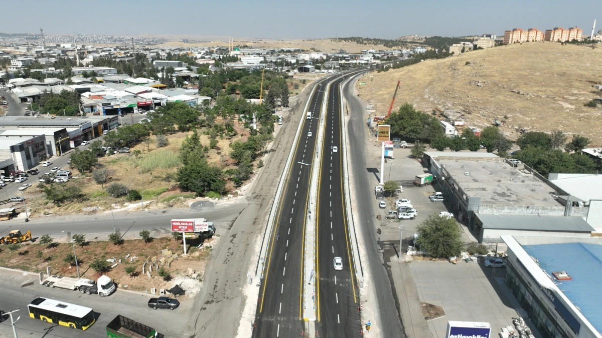 EVREN SANAYİ SİTESİ KATLI K&Ouml;PR&Uuml;L&Uuml; KAVŞAĞI TAMAMLANDI, ARA&Ccedil; GE&Ccedil;İŞLERİ BAŞLADI