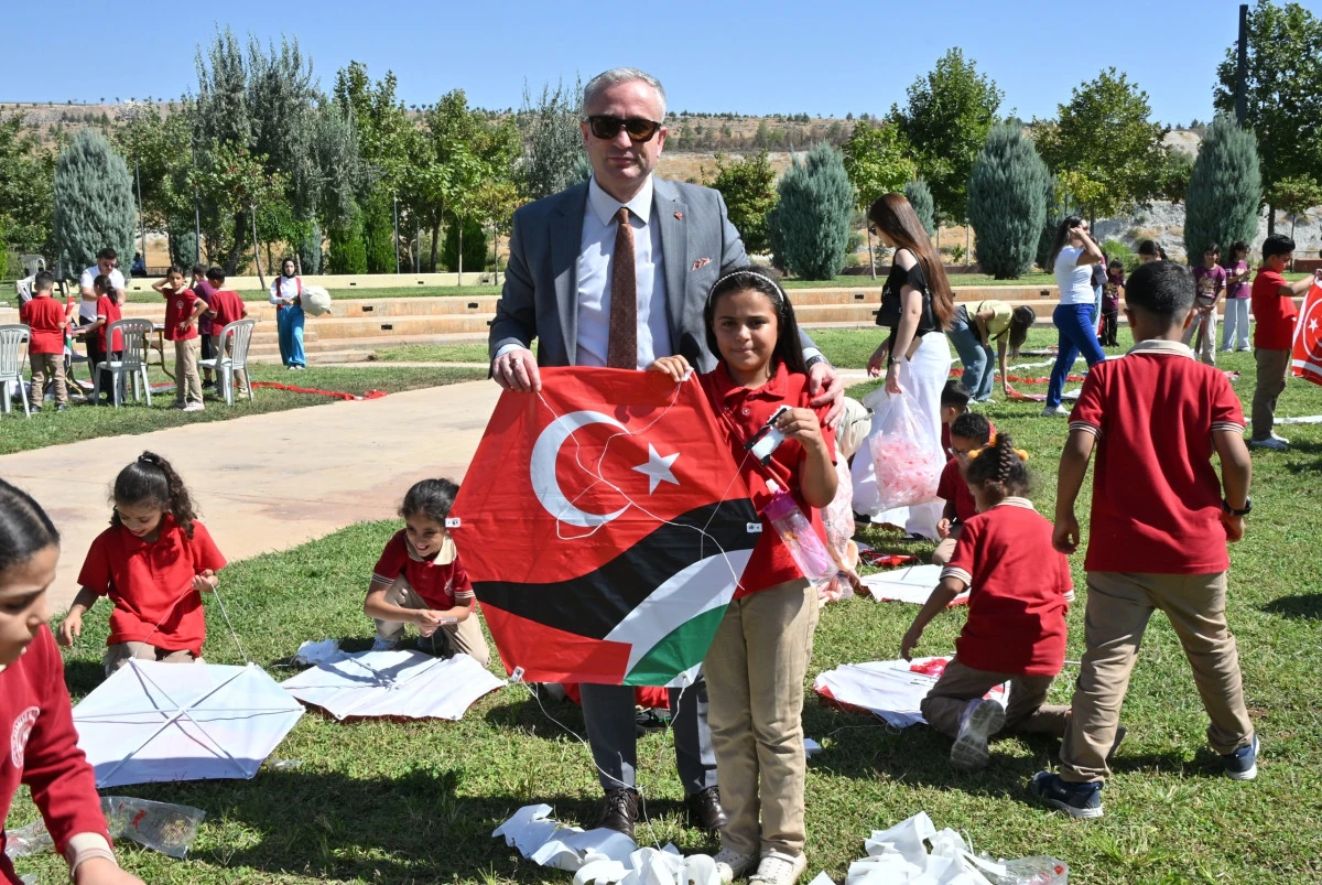 Gazze&rsquo;li &Ccedil;ocuklar İ&ccedil;in G&ouml;ky&uuml;z&uuml; Umutla Renklendi