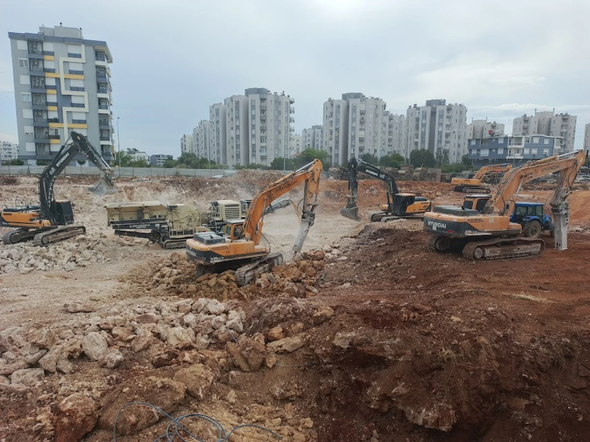 Hafriyat Maliyetlerindeki Kontrols&uuml;z Artış Inşaat Sekt&ouml;r&uuml;n&uuml; Zorluyor