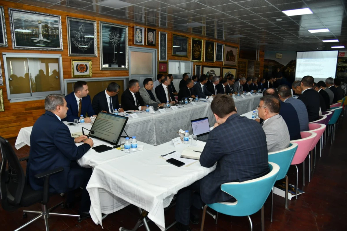 HALFETİ&rsquo;DE İL EĞİTİM DEĞERLENDİRME TOPLANTISI GER&Ccedil;EKLEŞTİRİLDİ