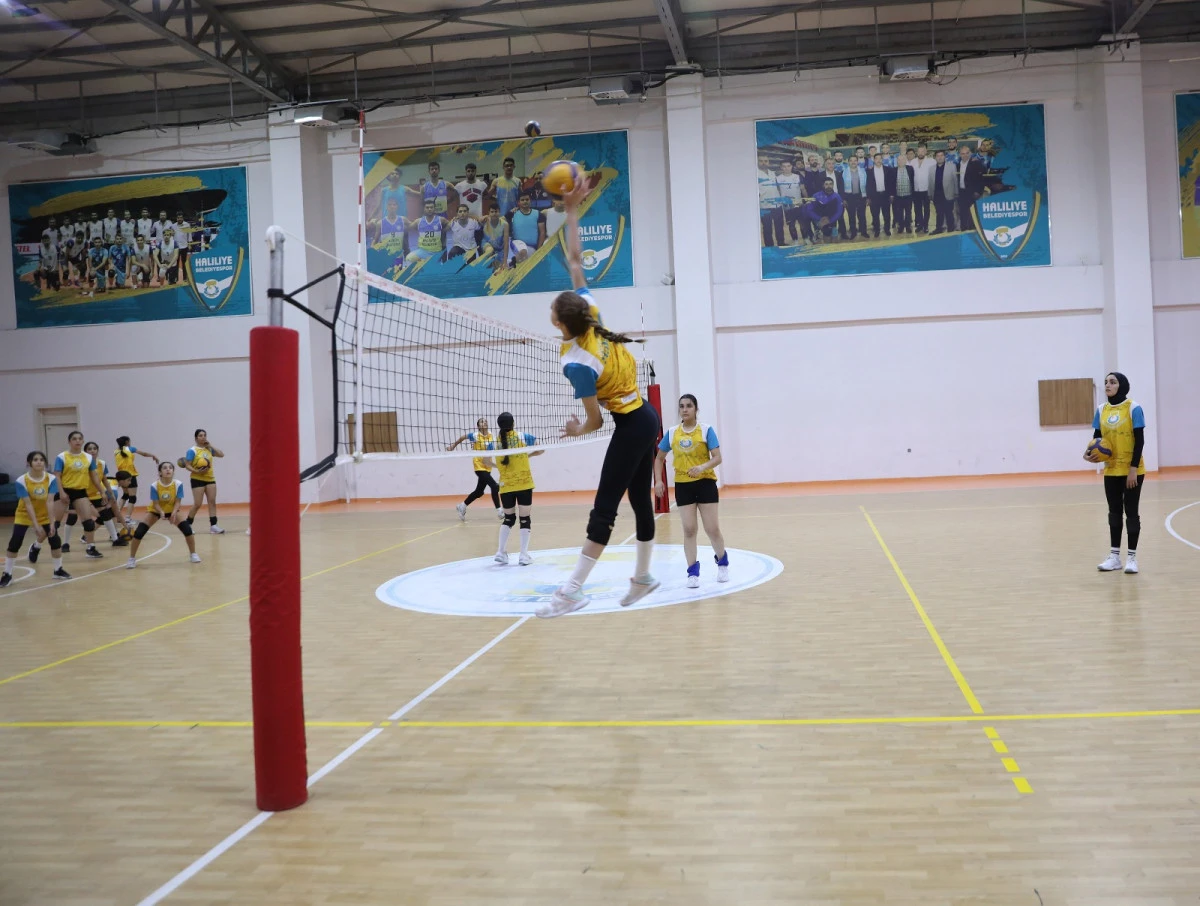 HALİLİYE’NİN SPOR KURSLARI GENÇLERE YENİ KAPILAR AÇIYOR