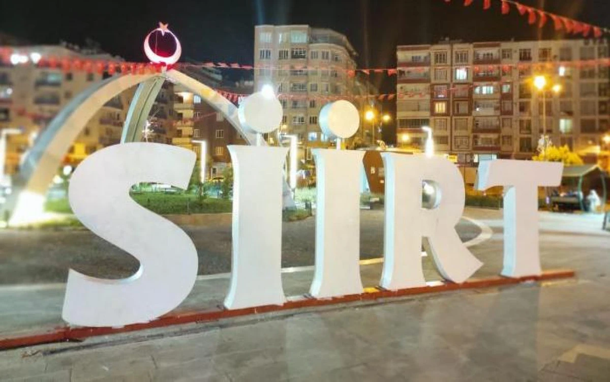 KADİM ŞEHİR SİİRT&rsquo;İN G&Uuml;NCEL KRONİK SORUNLARI VE &Ccedil;&Ouml;Z&Uuml;M &Ouml;NERİLERİ