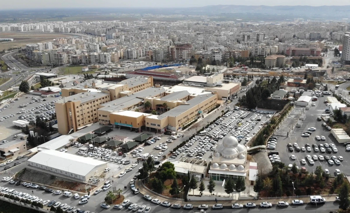 Kapalı Y&ouml;ntemle B&ouml;brek Kanalı Darlığı Ameliyatı Başarıyla Ger&ccedil;ekleştirildi