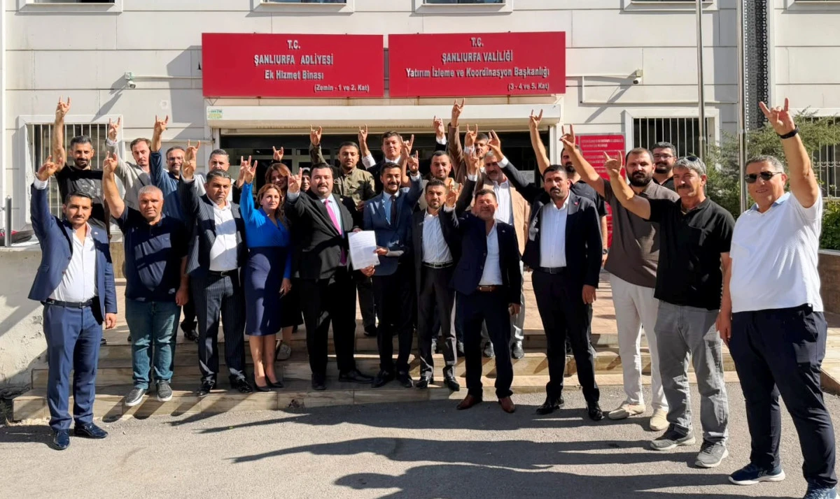 MHP Karak&ouml;pr&uuml; İl&ccedil;e Başkanı Murat Topal Mazbatasını Alarak G&ouml;reve Başladı