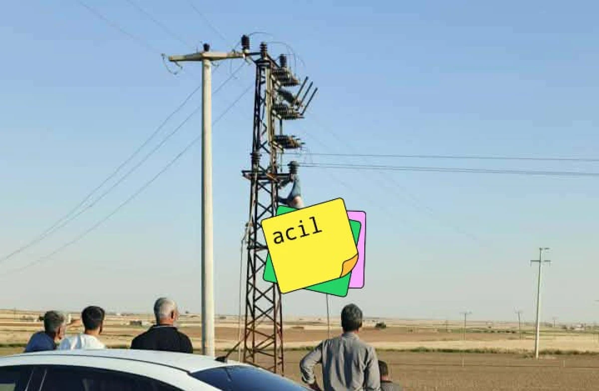 Şanlıurfa&rsquo;da Korku Dolu Anlar: Elektrik Akımına Kapılan Vatandaş Direkte Asılı Kaldı!