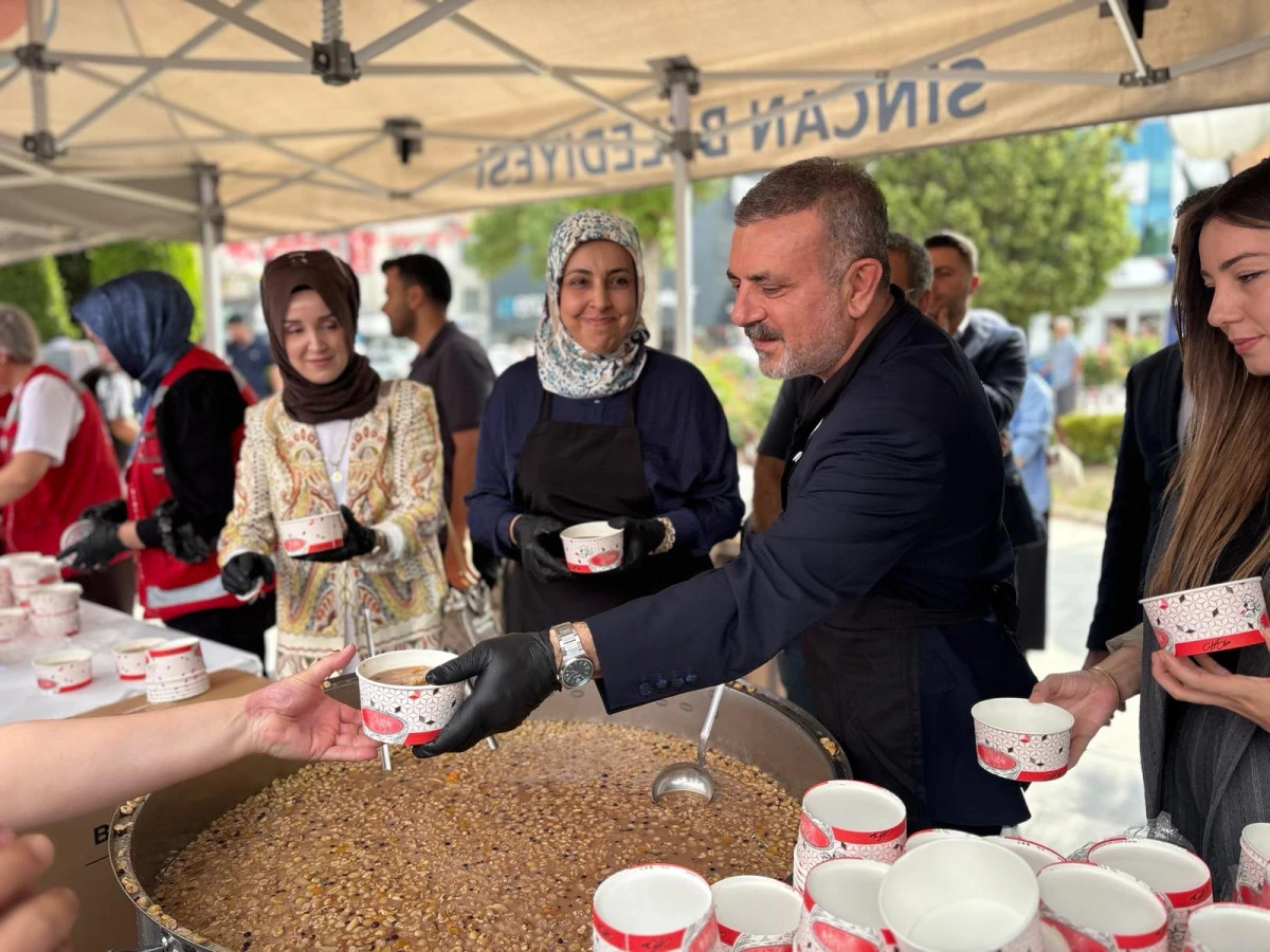 SİNCAN BELEDİYE BAŞKANI MURAT ERCAN&rsquo;DAN AŞURE İKRAMI