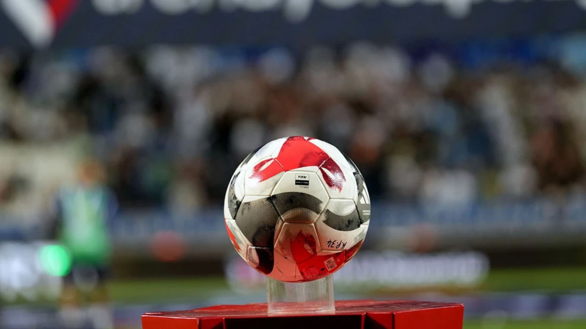 S&uuml;per Lig'de 2026-2027 Sezonu Fikst&uuml;r&uuml; &Ccedil;ekildi! İşte İlk Hafta Ma&ccedil;ları ve Derbi Tarihleri